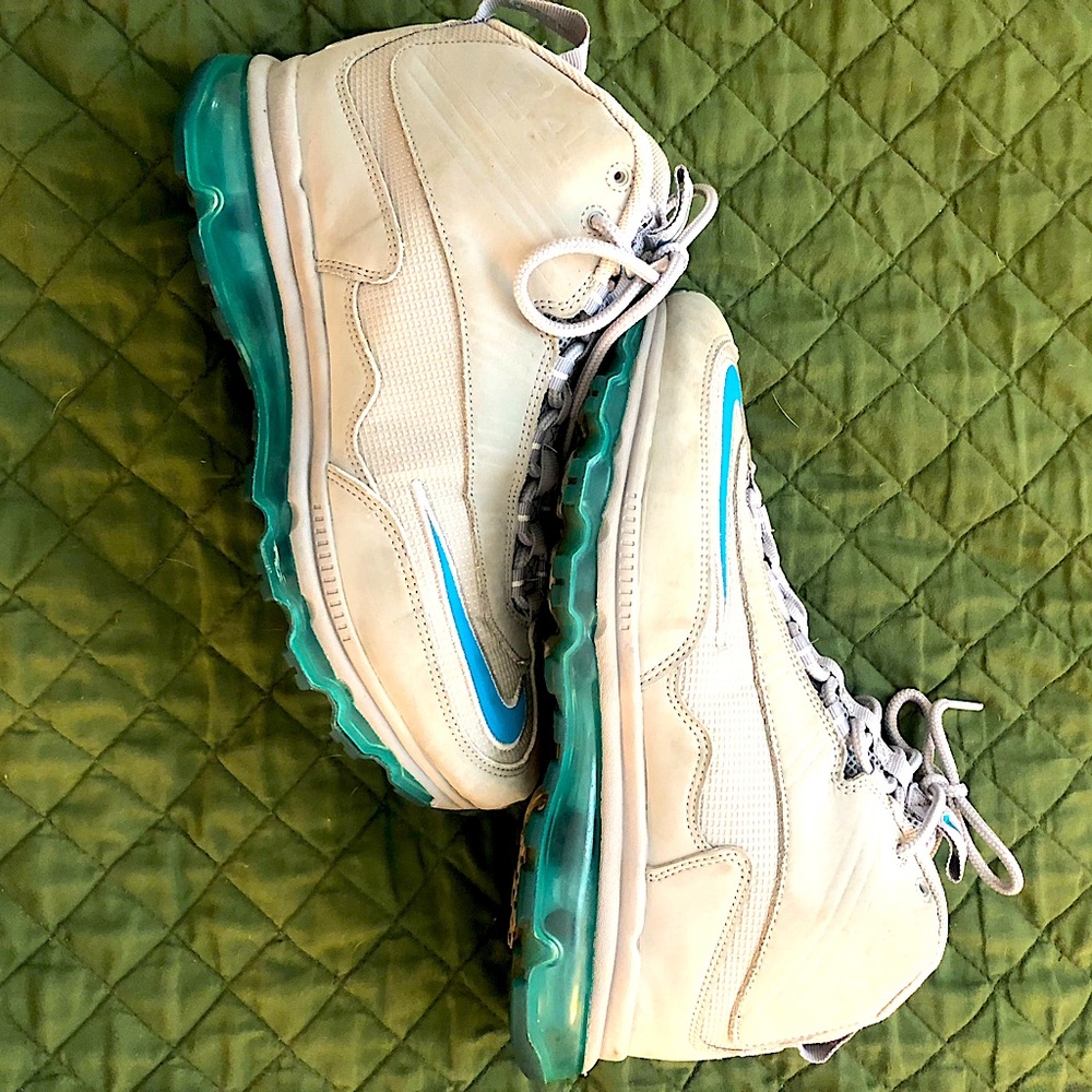 Nike Air Max Jr- 10.5. Ken Griffey Jr shoe. grey & teal